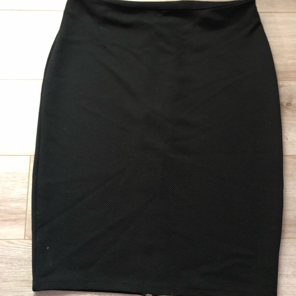 Black pencil skirt